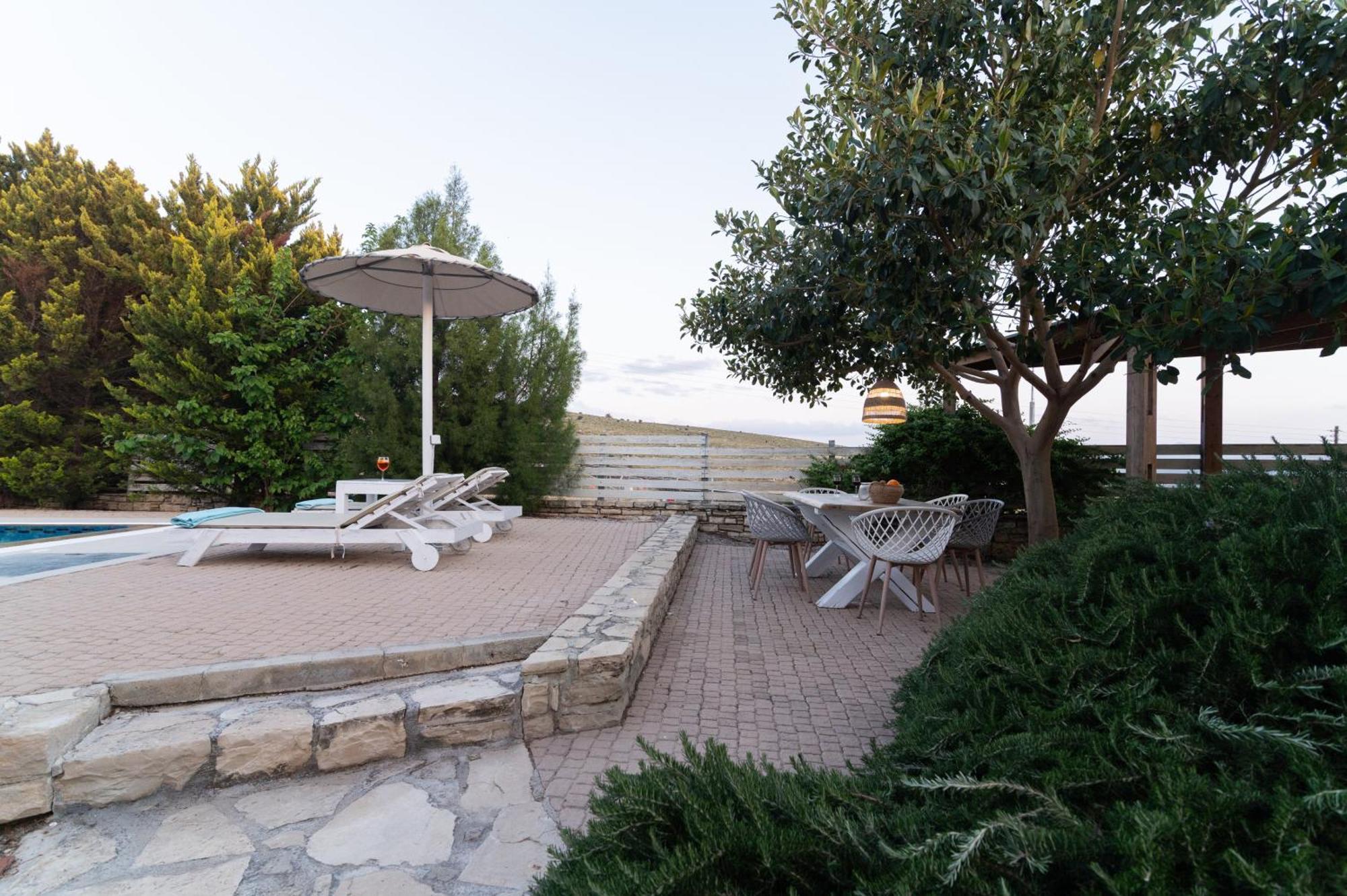 Carob Villa Moirai Exterior photo