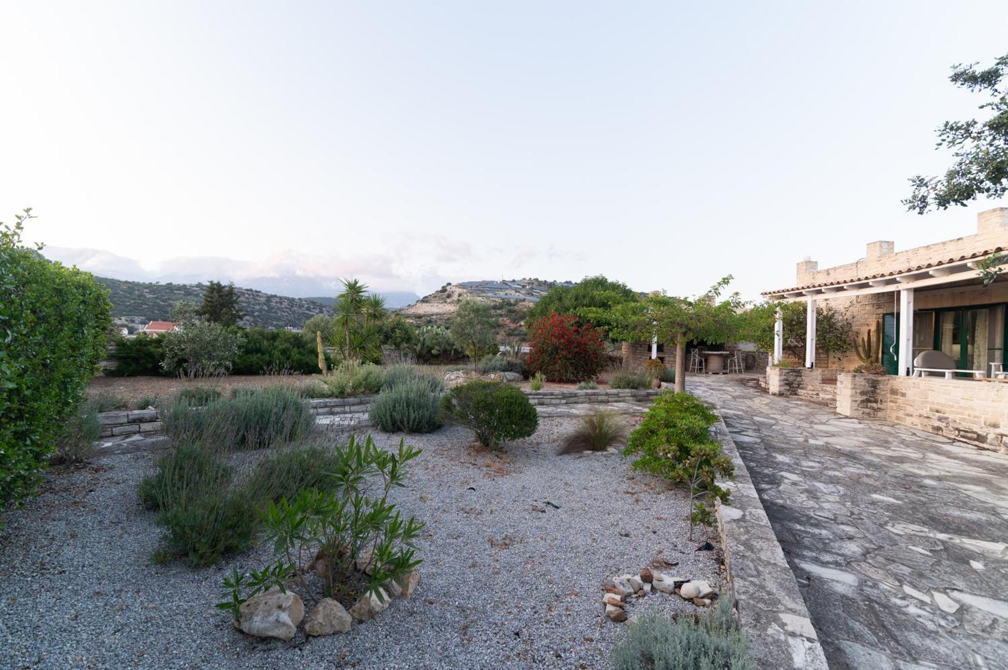 Carob Villa Moirai Exterior photo