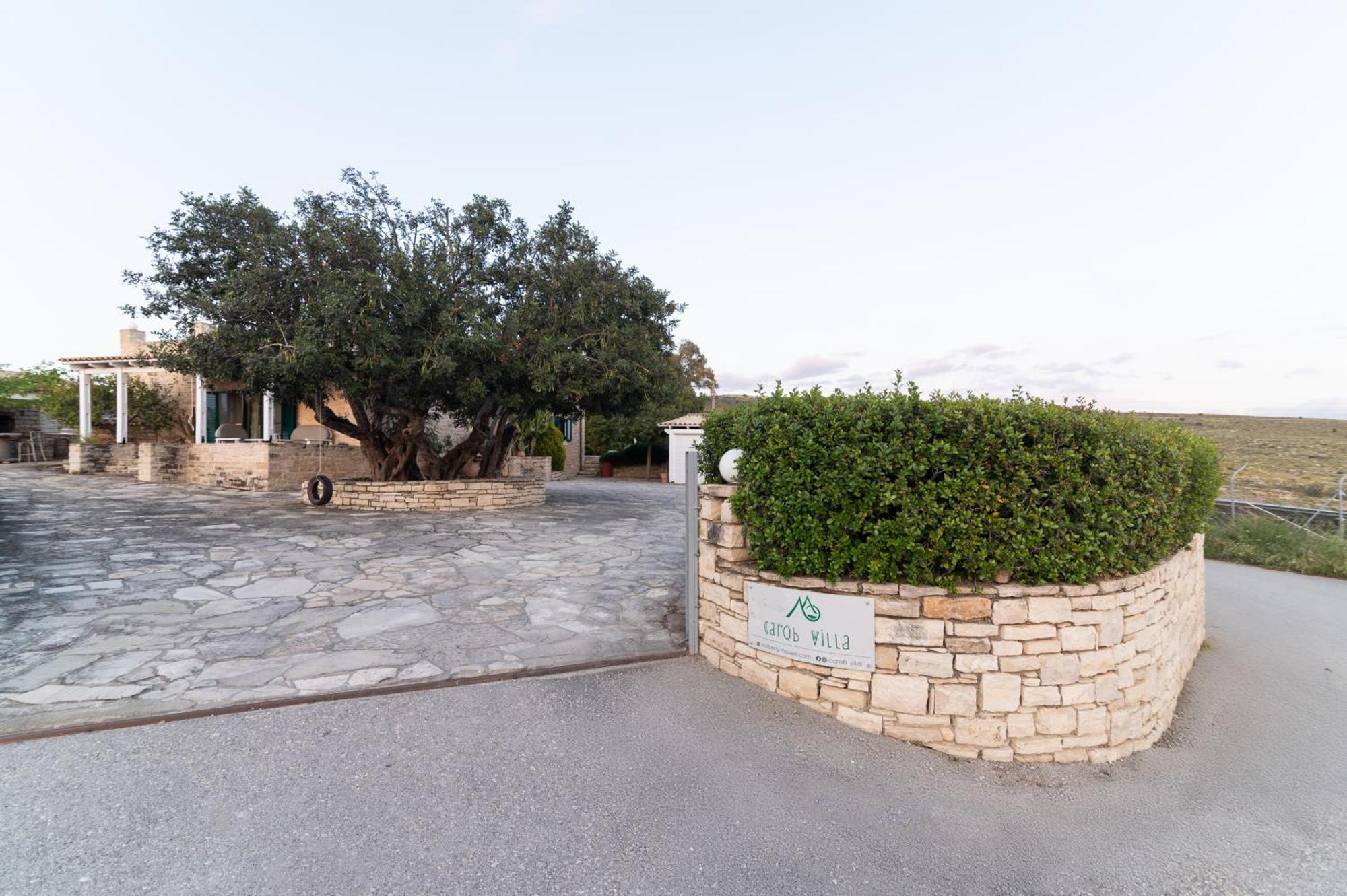 Carob Villa Moirai Exterior photo