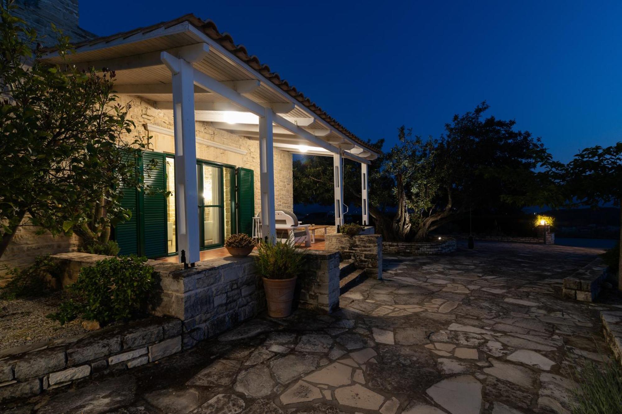 Carob Villa Moirai Exterior photo